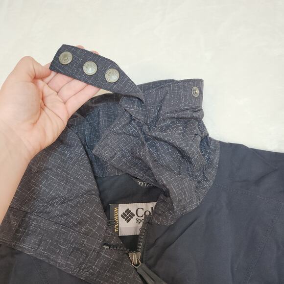 Columbia Jacket Womens XS Winter Black Gray Titanium Omni-Tech Snowboard Skiiing - Picture 3 of 14